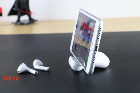 AirPods’un kasası bir iPhone standı olabilir