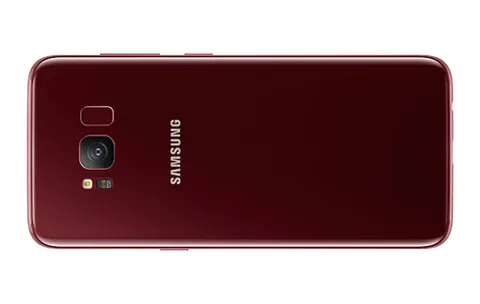 Galaxy S8 Burgonya kırmızısı ile cazibesini artırıyor