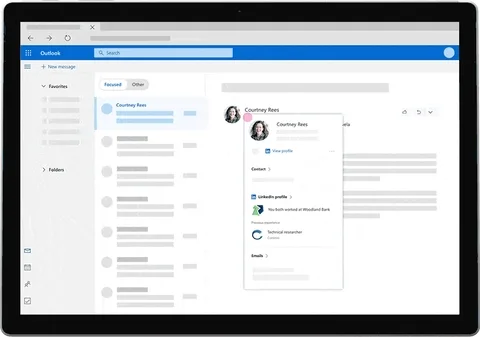Microsoft Outlook.com üzerinde LinkedIn detaylarını gösterecek