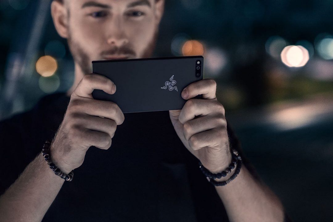 Razer Phone resmiyet kazandı: 120 Hz Ultramotion ekran, 8 GB RAM