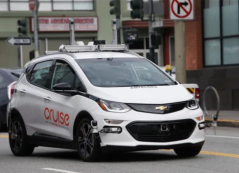 GM 2019’da robot taksi servisini faaliyete geçirecek