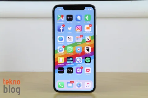 Araştırmalar iPhone X’un kullanıcılarını memnun etmeyi başardığını gösteriyor