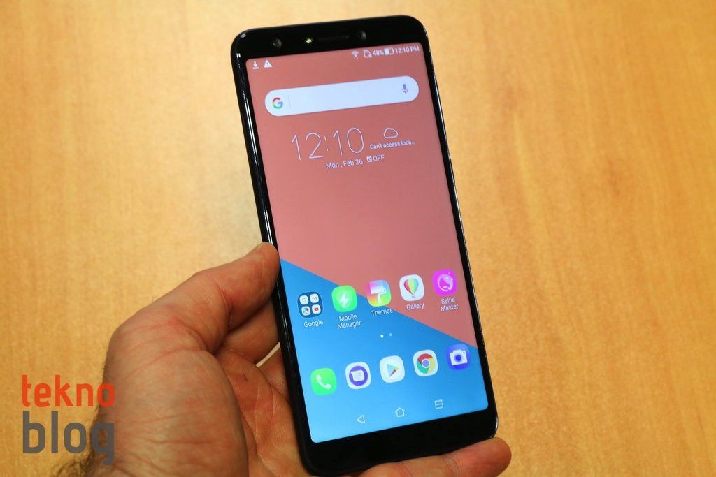 Asus ZenFone 5 Lite dört kamerayı modern bir tasarımla sunuyor