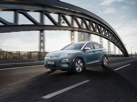 Hyundai Kona Electric tek şarjla 470 kilometre yol gidebilecek