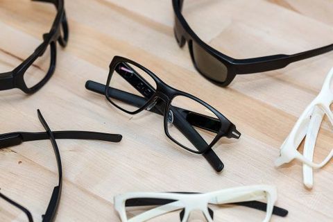 Intel Vaunt akıllı gözlükler retinal yansıtma yapıyor, hareketle kontrol ediliyor