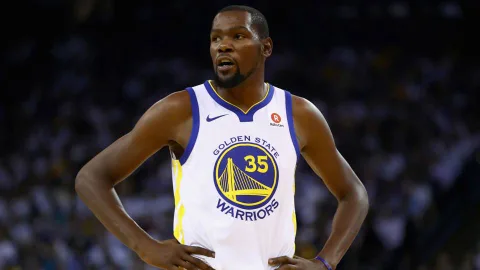 Apple Kevin Durant’in çocukluğundan ilham alan bir dizi hazırlıyor
