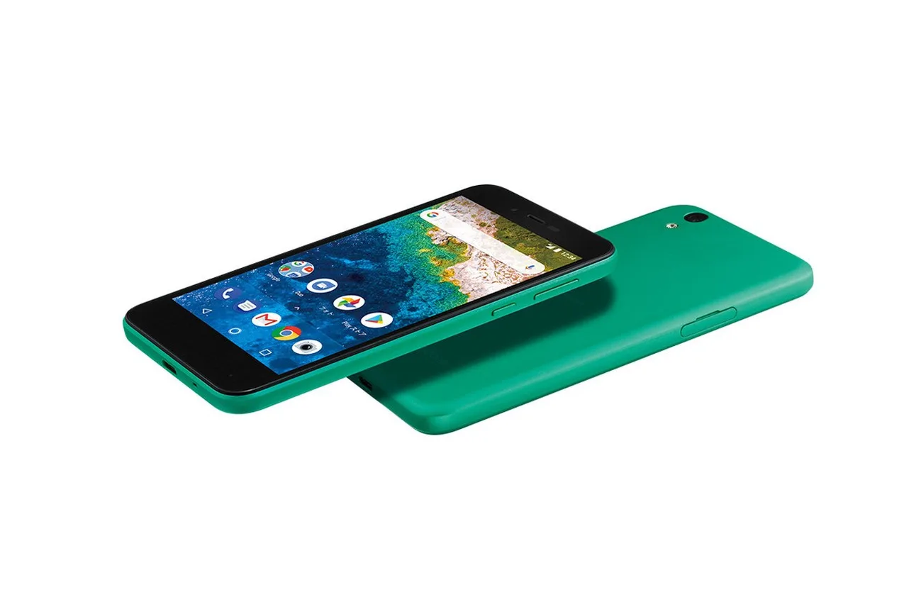 Sharp Android One S3 iPhone 5c’nin ruhunu geri getiriyor