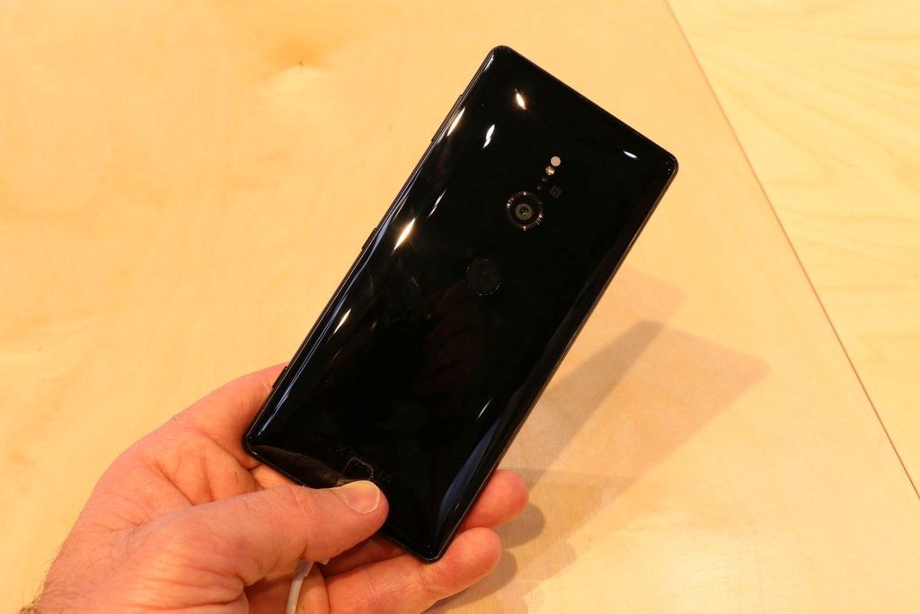 Sony Xperia XZ2 ve Xperia XZ2 Compact Ön İnceleme – Video