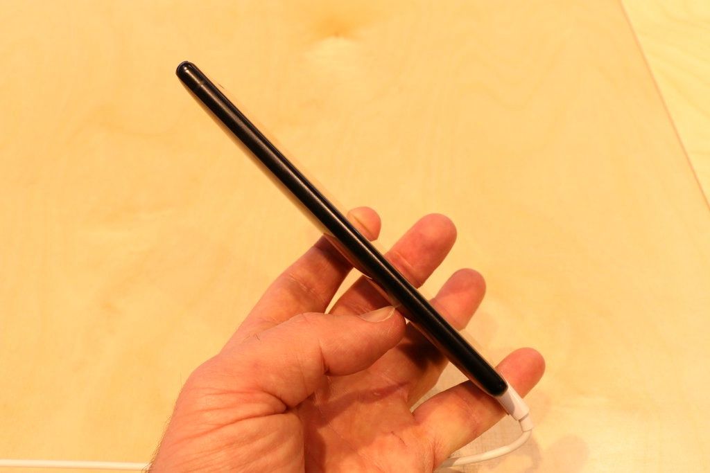 Sony Xperia XZ2 ve Xperia XZ2 Compact Ön İnceleme – Video