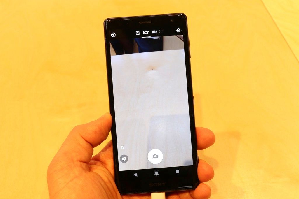 Sony Xperia XZ2 ve Xperia XZ2 Compact Ön İnceleme – Video