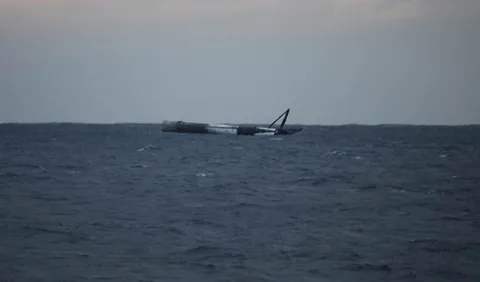 SpaceX’in Falcon 9 roketi Atlas Okyanusu’na inişinde hayatta kalmayı başardı