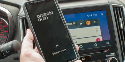 Android Auto otomobile bağlı telefonla etkileşime girmeye izin veriyor
