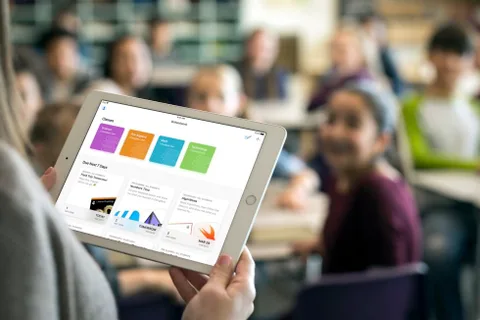 Apple Everyone Can Create programıyla öğrencilerin ufkunu açmayı hedefliyor