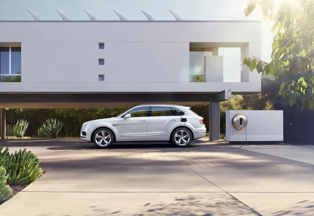 Bentley elektrik dönüşümünün yol haritasını açıkladı