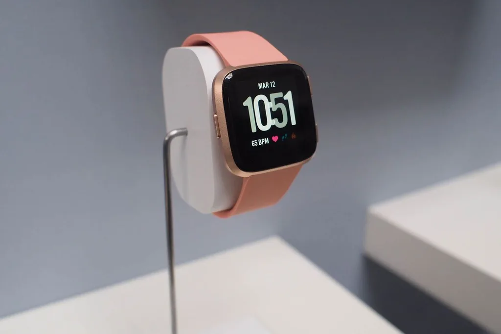 Fitbit iki aydan kısa sürede 1 milyondan fazla Versa akıllı saat sattı
