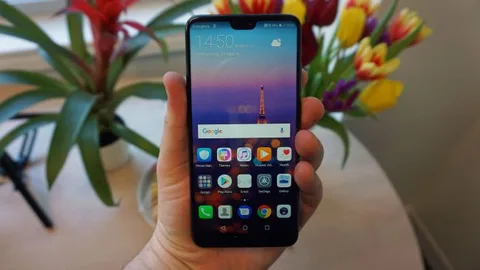 Huawei P20 tanıtıldı: 5.8 inç LCD ekran, Kirin 970 işlemci