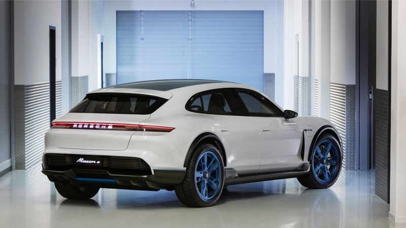 Porsche Mission E Cross Turismo ile Tesla Model X’e alternatif sunuyor