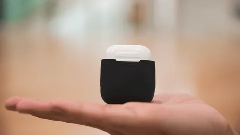 PowerPod Case AirPods’un kutusunu kablosuz şarja uygun hâle getiriyor