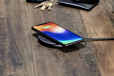 Mophie’nin yeni kablosuz şarj platformu eskisinin eksiklerini kapatıyor