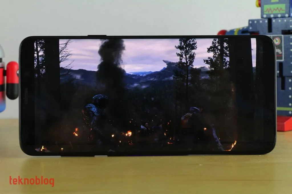 Samsung Galaxy S10+ Exynos 9820 ile benchmark testine girdi