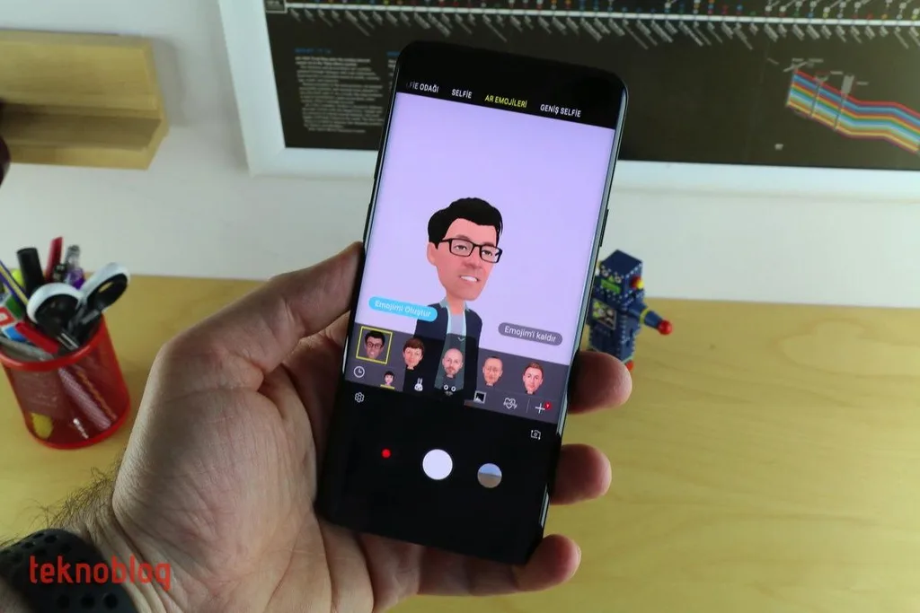 Samsung Galaxy S9 ve S9+’a yeni Disney AR Emoji’leri geliyor