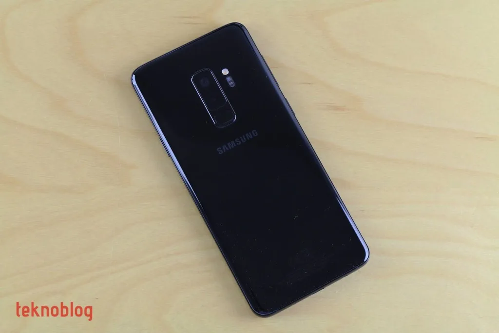 Galaxy S10 Samsung’un 5G destekli ilk telefonu olmayacak