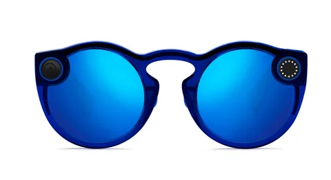 Snap Spectacles’ın şefiyle yollarını ayırdı