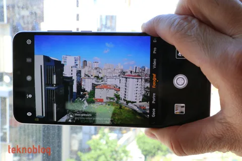 Huawei P30 Pro’nun arkasında dört kamera olacak