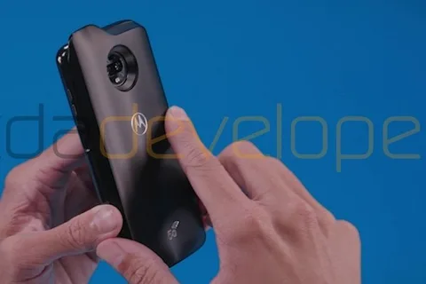 Moto Z3 Play ve 5G Moto Mod’u gösteren fotoğraflar internete sızdı