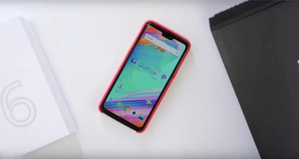 OnePlus 6 iPhone X ile yan yana görüntülendi