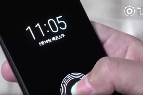 Xiaomi Mi 8 ekrana yerleştirilmiş parmak izi okuyucusuyla gelecek – Video
