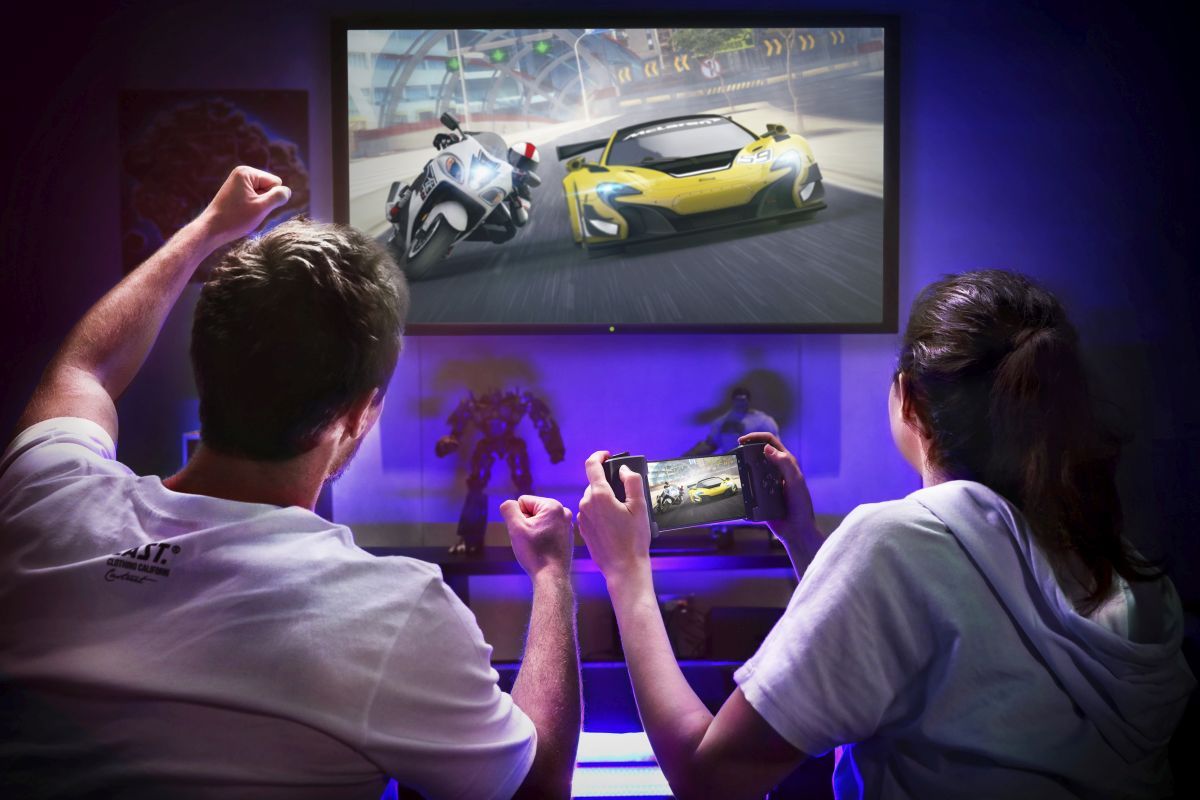 ROG Phone: Asus’un beklenen oyun telefonu tanıtıldı