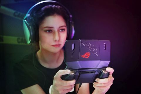 ROG Phone: Asus’un beklenen oyun telefonu tanıtıldı
