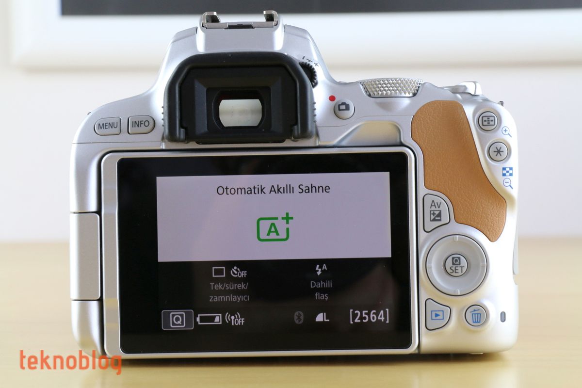 Canon EOS 200D İncelemesi