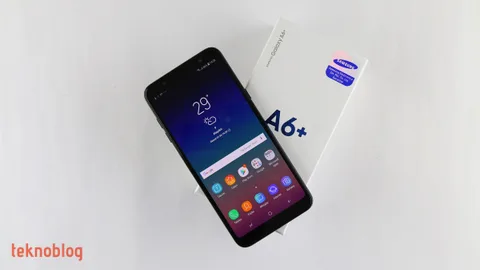 Video: Samsung Galaxy A6+ Kutusundan Çıkıyor