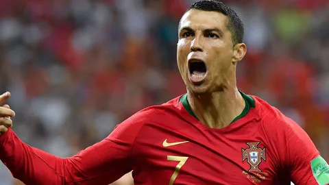 Facebook Cristiano Ronaldo ile “reality show” yapması için görüşüyor