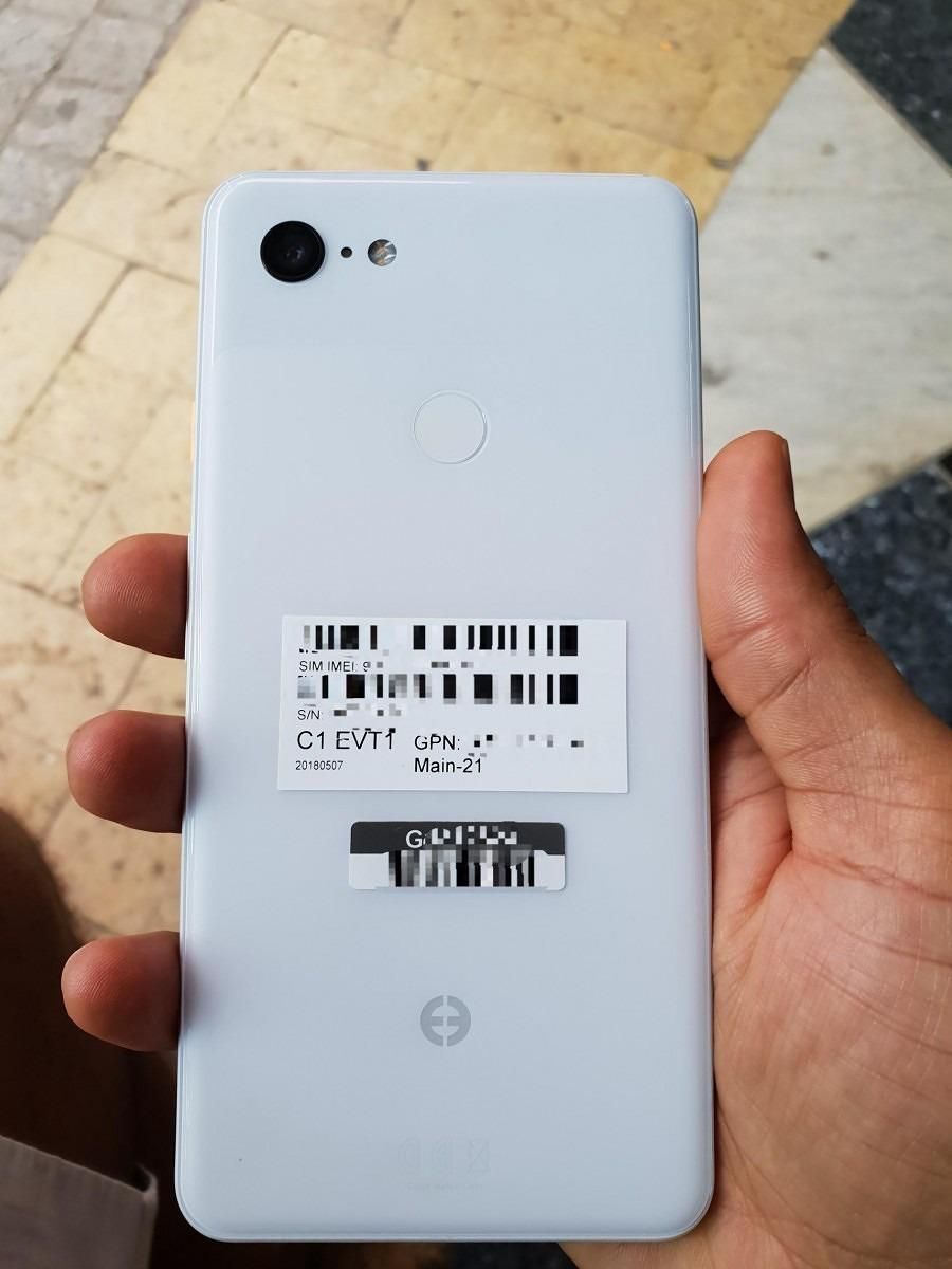 Beyaz Google Pixel 3 XL’e ait fotoğraflar internete sızdı