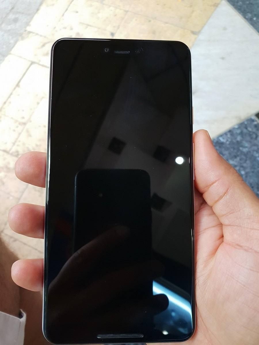 Beyaz Google Pixel 3 XL’e ait fotoğraflar internete sızdı