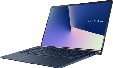 Asus ZenBook ailesinin yeni üyelerinde kompaktlığı öne çıkarıyor