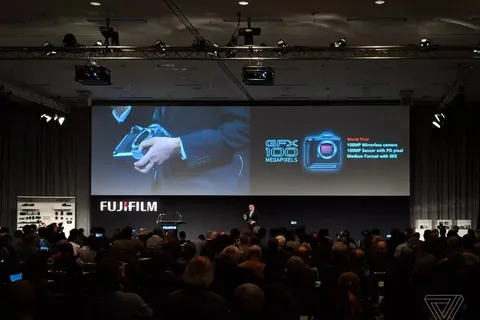 Fujifilm gelecek yıl 100 megapiksel medium format kamera çıkaracak