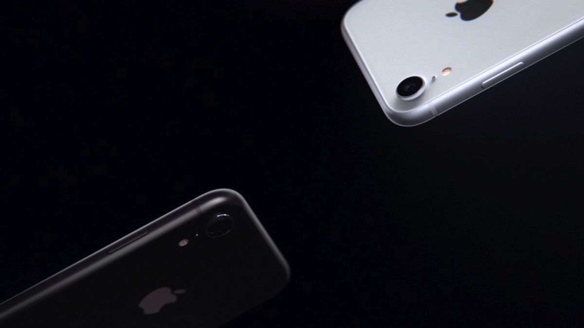 iPhone XR geliyor: Rengarenk iPhone’lar, alüminyum ve camın birleşimi