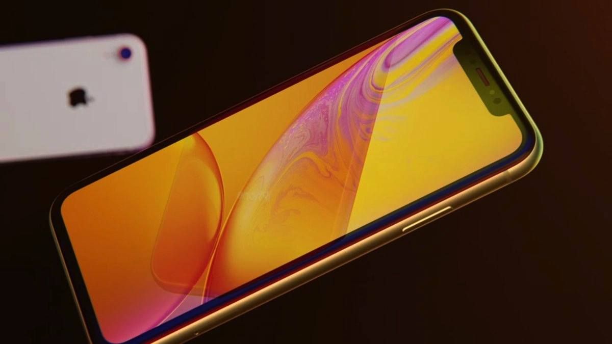 iPhone XR geliyor: Rengarenk iPhone’lar, alüminyum ve camın birleşimi