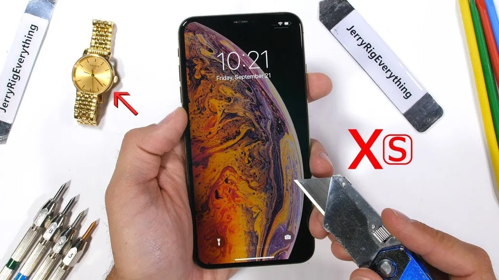 iPhone Xs Max dayanıklılık testinden geçmeyi başardı