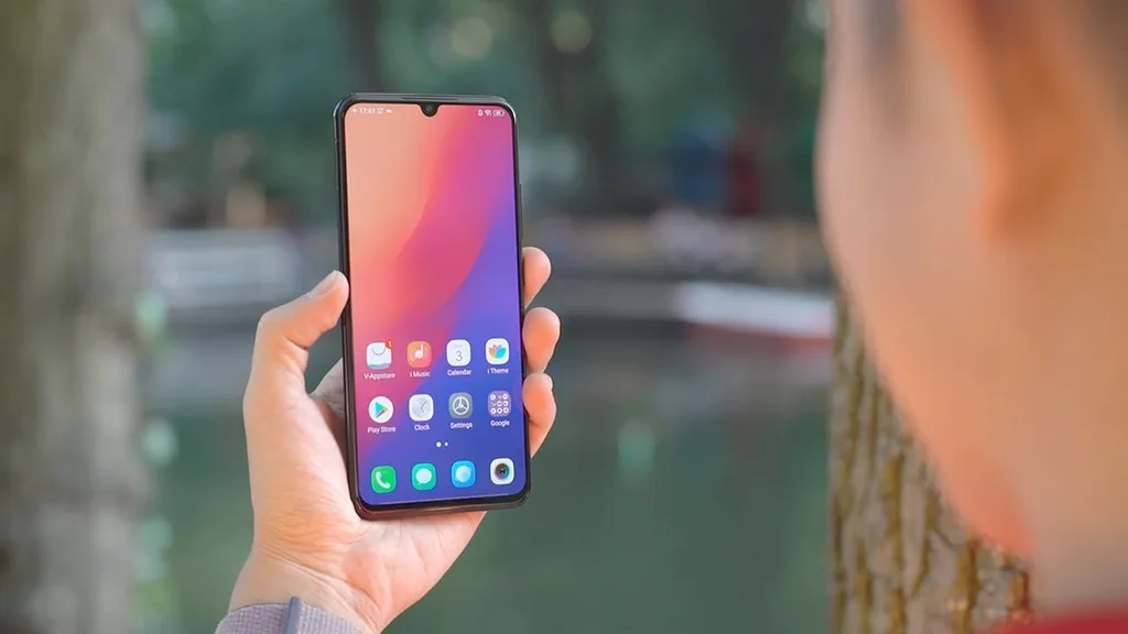Vivo V11 tanıtıldı: Snapdragon 660 işlemci, 6.41 inç ekran