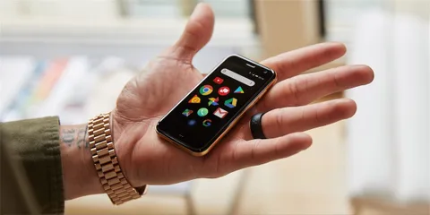 Palm 3.3 inç ekranlı Android telefonuyla sahalara geri dönüyor