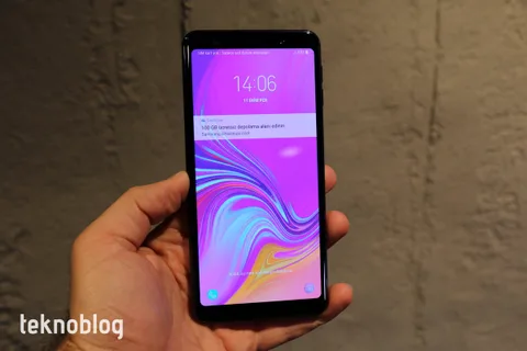 Samsung Galaxy A7 (2018) Ön İnceleme