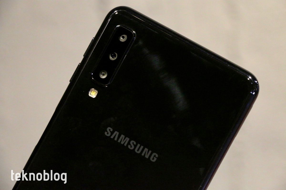 samsung galaxy a7 (2018)
