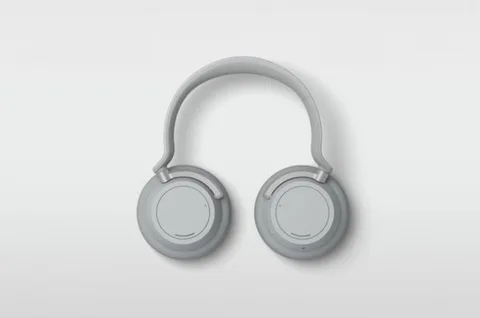 Microsoft Surface Headphones ile Bose ve Sony’ye rakip oluyor