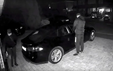 Tesla yazılım güncellemesiyle hırsızlara karşı korumayı artırıyor