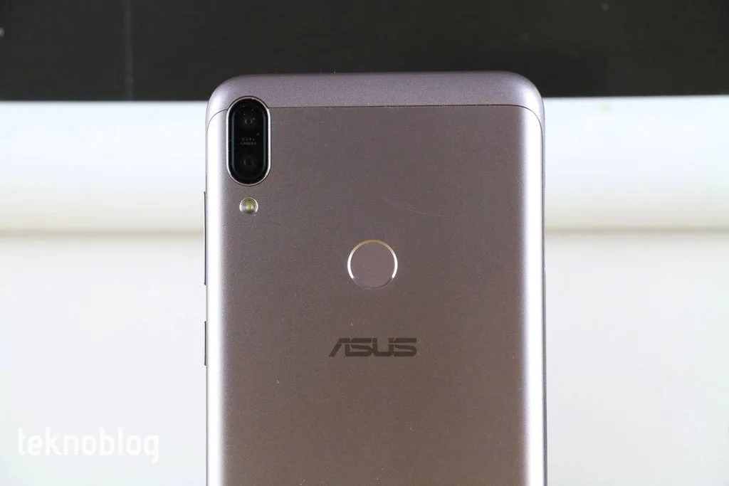 Asus uygun fiyatlı dört akıllı telefon üstünde çalışıyor